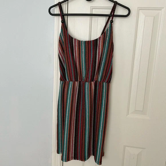 Lot of 3 Cute, Timeless Dresses for Formal, Casual Wear - Picture 4 of 15